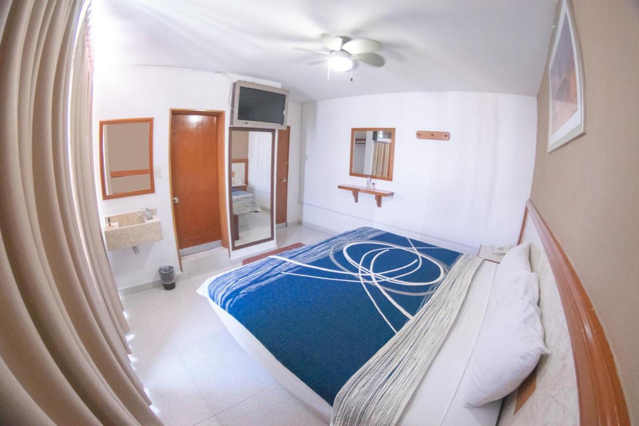 Hotel Niza Zona Piel León Esterno foto