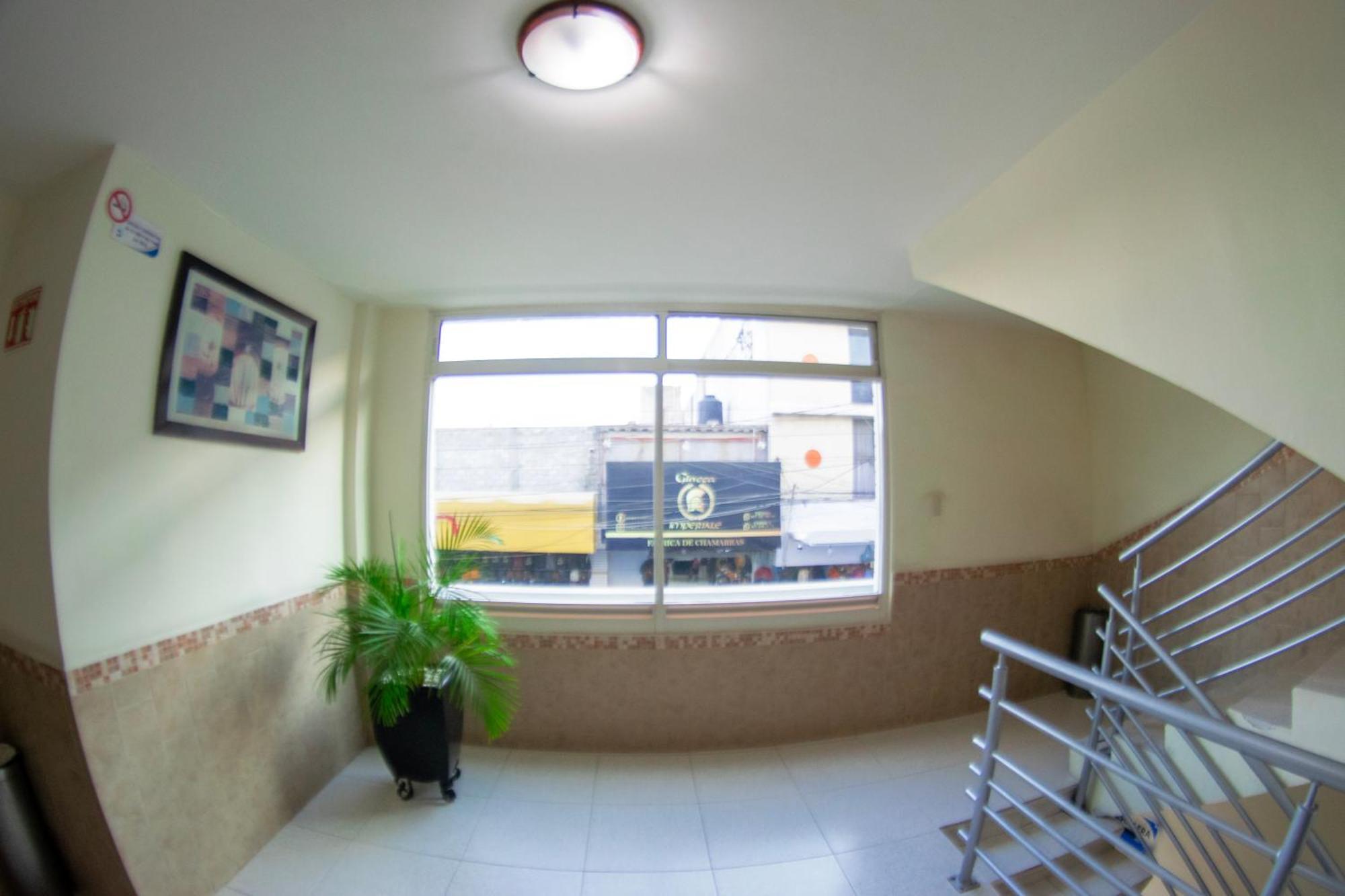 Hotel Niza Zona Piel León Esterno foto